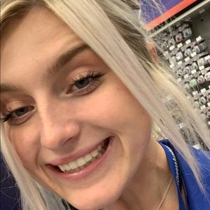 Meet your Posher, Kassidy